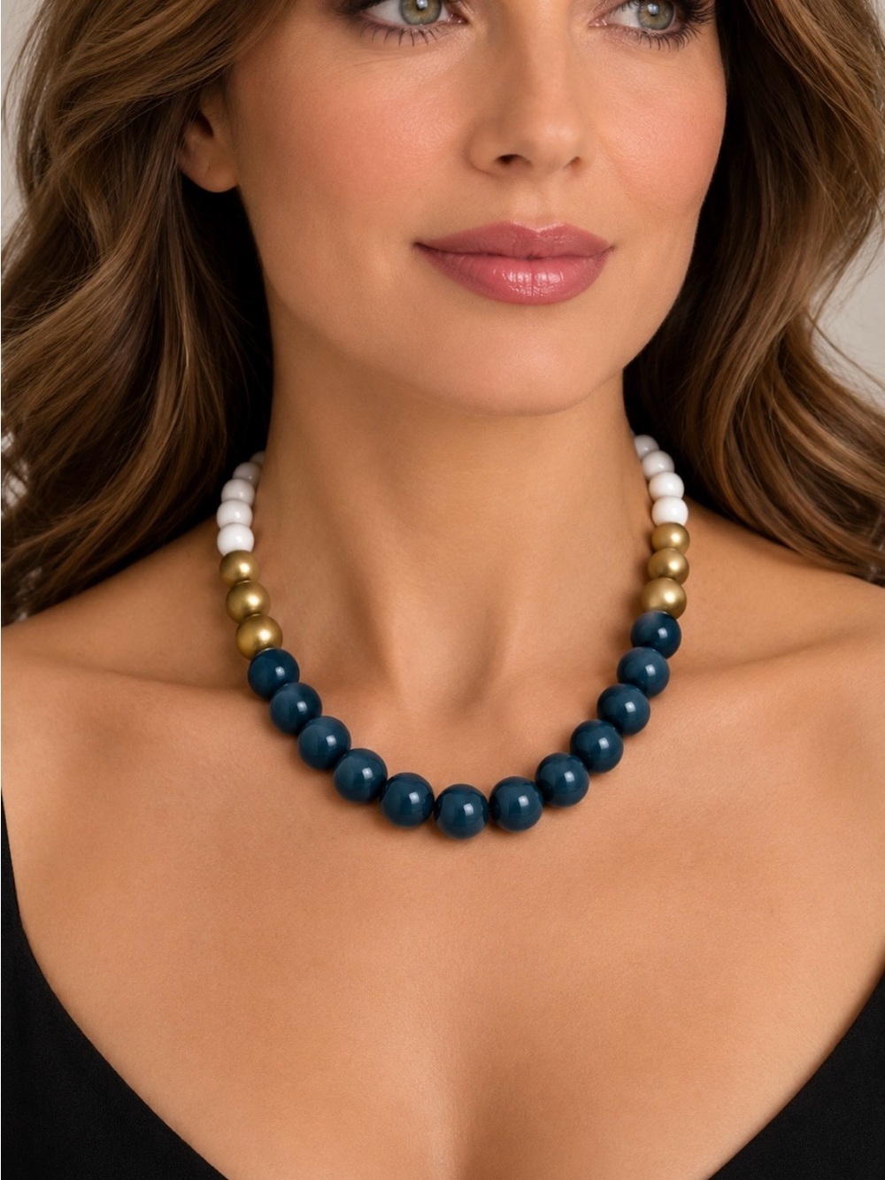 Necklace 3 color / navy/ white/gold vintage